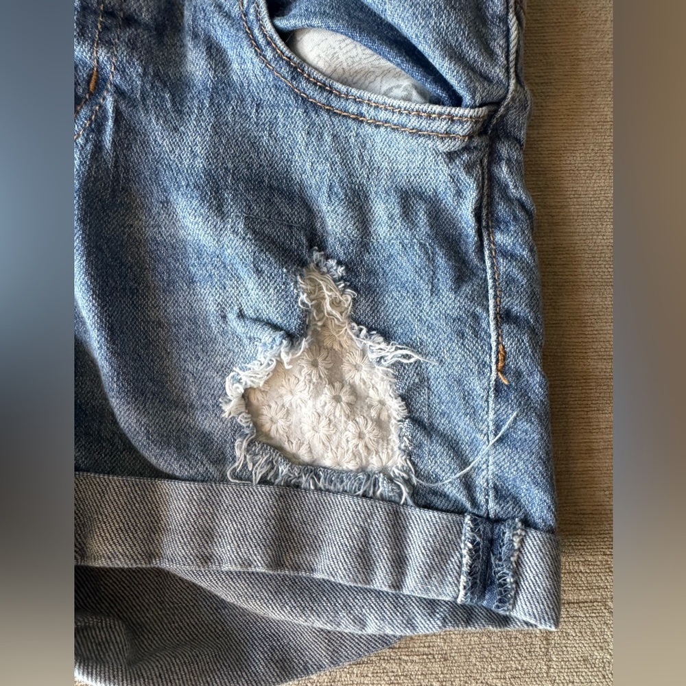 Cat & Jack Girls Denim Overall Shorts Distressed Jean Shortalls Size M 7/8 - Picture 5 of 9
